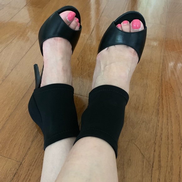 NEW CHINESE LAUNDRY Lovely Day Heel - Picture 6 of 8